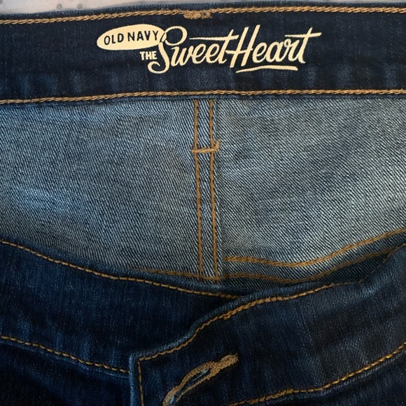 Old Navy- The Sweetheart Jean - Picture 4 of 6